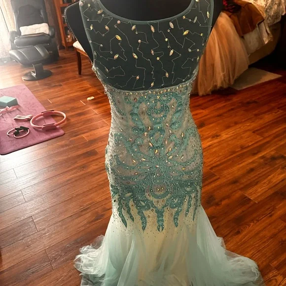 Dave & Johnny Mint Green Embellished Prom Dress - Picture 4 of 4